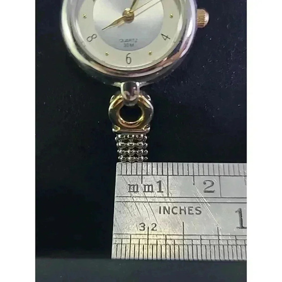 Vintage Carriage by Timex Wristwatch Gold and Silver Tone Band Round Face - Picture 5 of 8